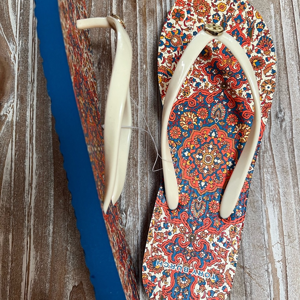 Tory Burch thin flip flop, new ivory / palace paisley size 8 - brand new